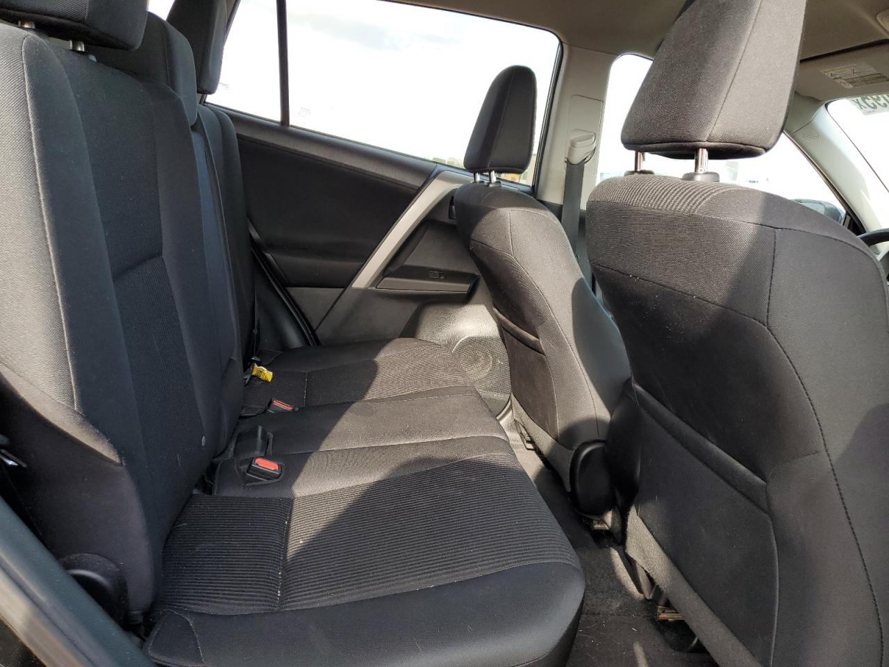 2017 Toyota Rav4 Le VIN: 2T3ZFREV8HW323444 Lot: 82158095