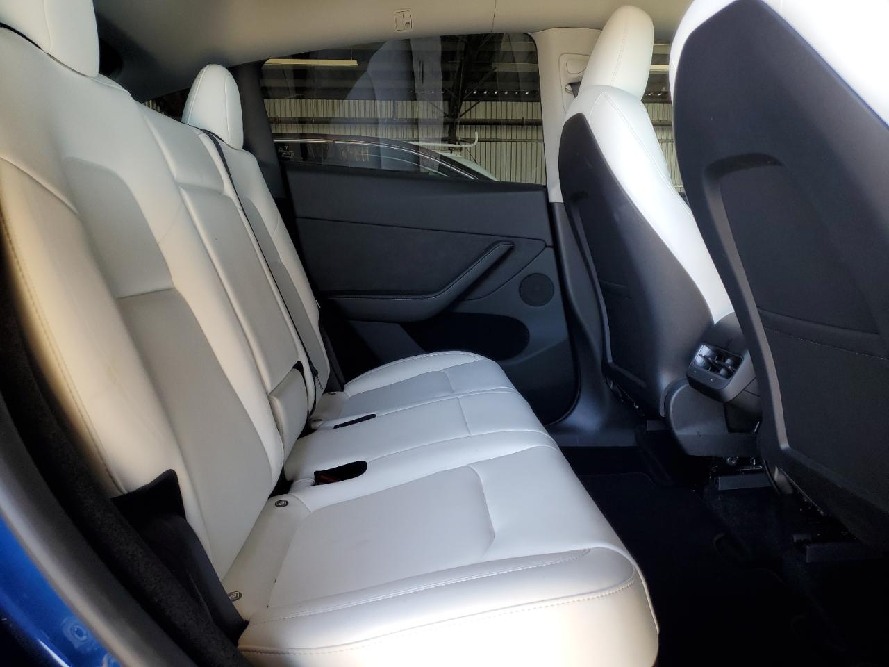 2023 Tesla Model Y VIN: 7SAYGDEEXPA177676 Lot: 80860275