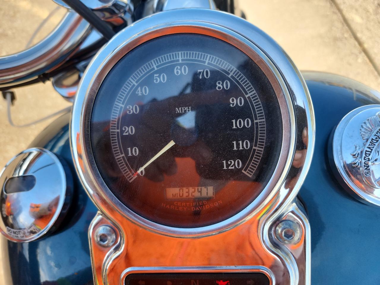 2004 Harley-Davidson Fxdwg VIN: 1HD1GEV164K302173 Lot: 84262925
