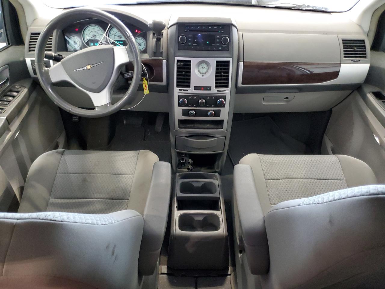 2010 Chrysler Town & Country Touring VIN: 2A4RR5D15AR240529 Lot: 81779895