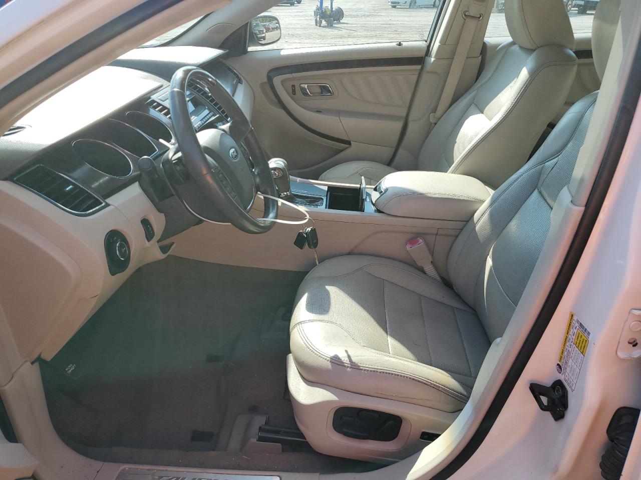 2010 Ford Taurus Limited VIN: 1FAHP2JW2AG113704 Lot: 80456465