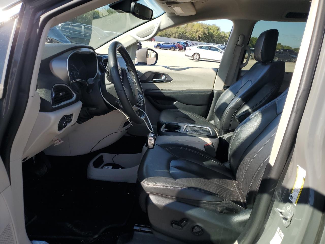 2022 Chrysler Pacifica Touring L VIN: 2C4RC1BG5NR182600 Lot: 81308605