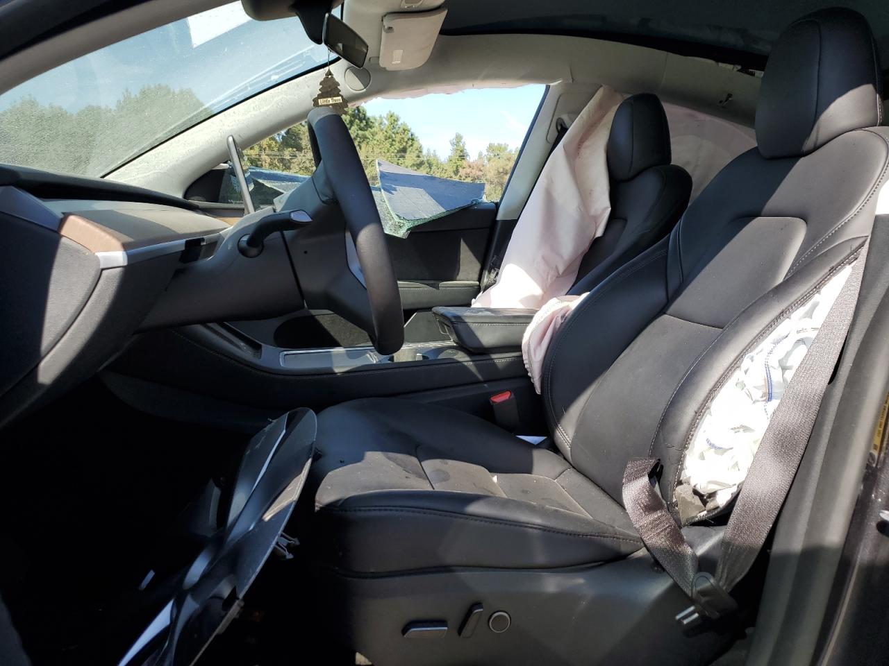 2024 Tesla Model Y VIN: 7SAYGDED5RF092368 Lot: 81470175