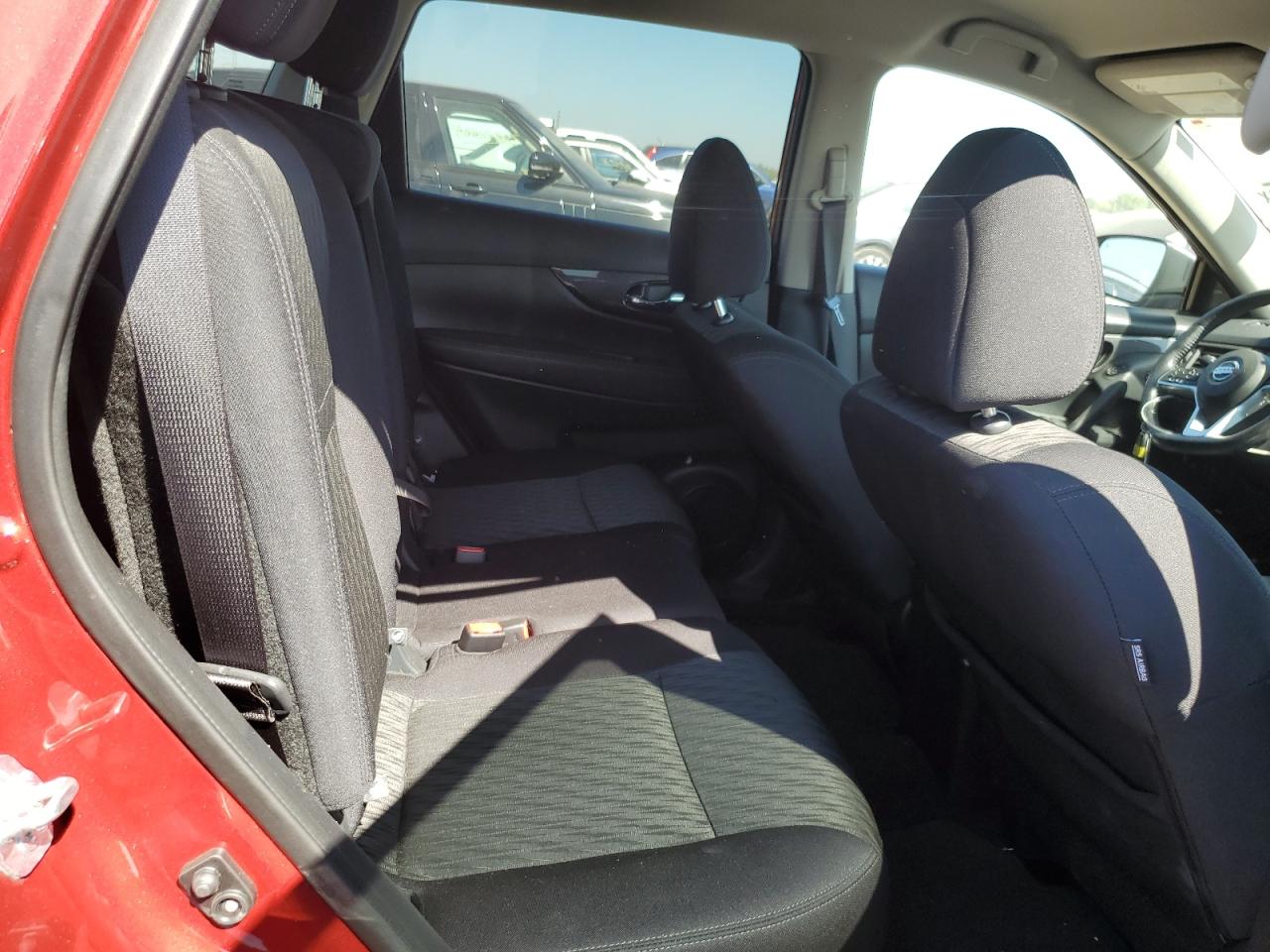 2018 Nissan Rogue S VIN: 5N1AT2MV8JC797557 Lot: 80440025