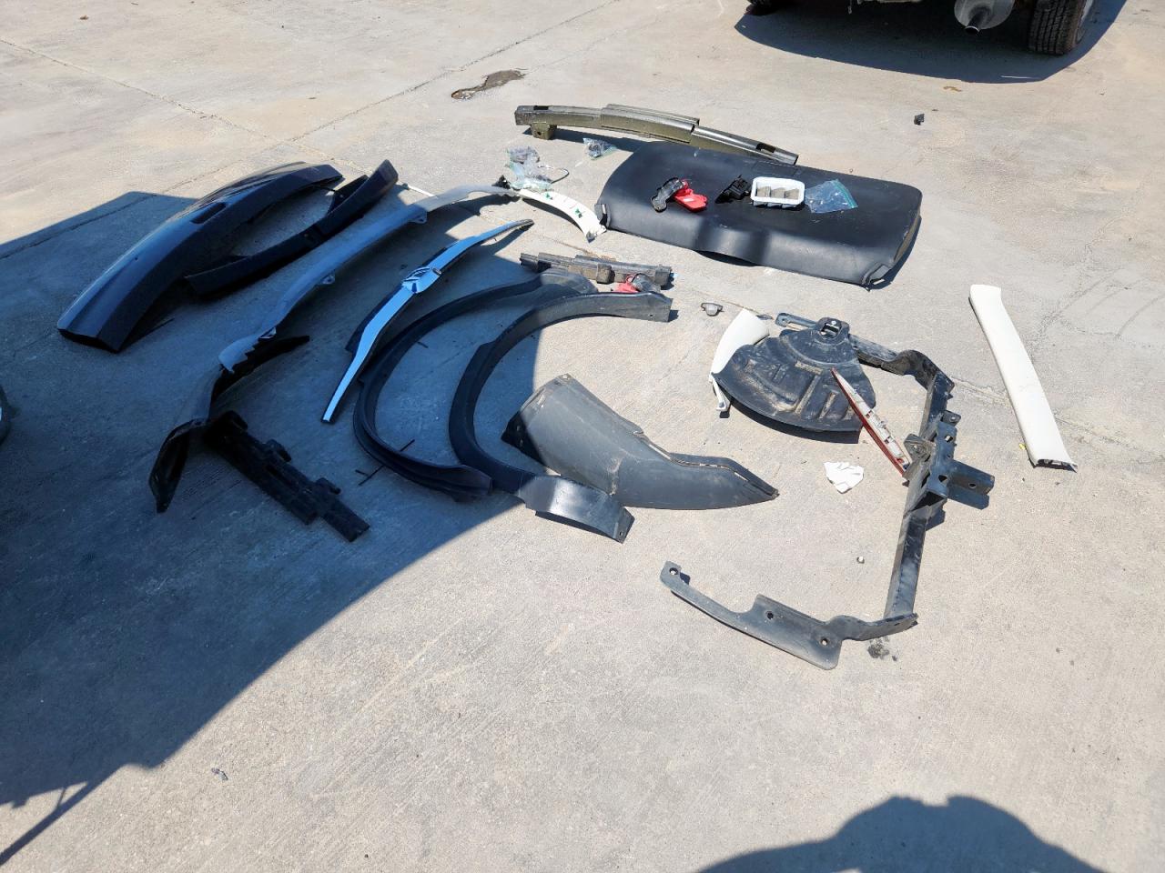 2015 Honda Cr-V Lx VIN: 2HKRM3H32FH513709 Lot: 80320625