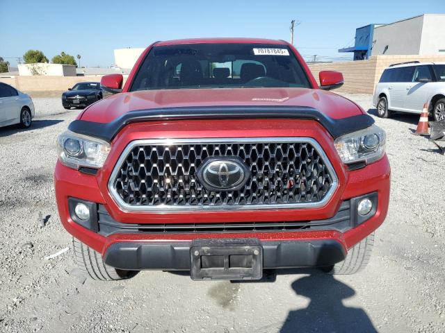  TOYOTA TACOMA 2018 Красный