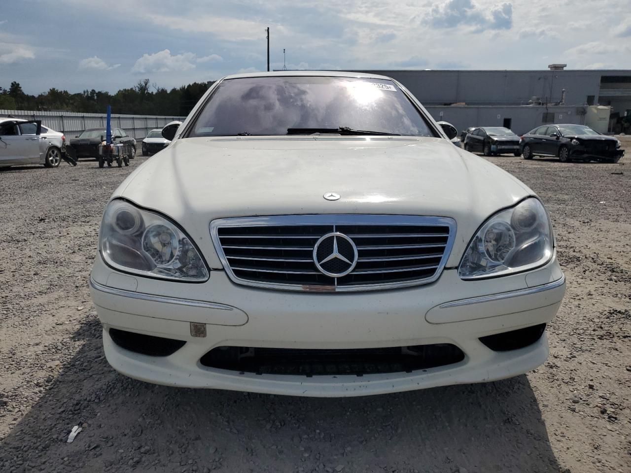 IV (W220) IV (W220)