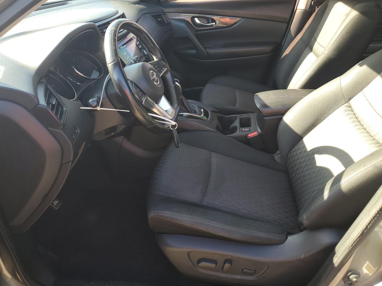2017 Nissan Rogue S VIN: JN8AT2MT2HW139202 Lot: 81212305