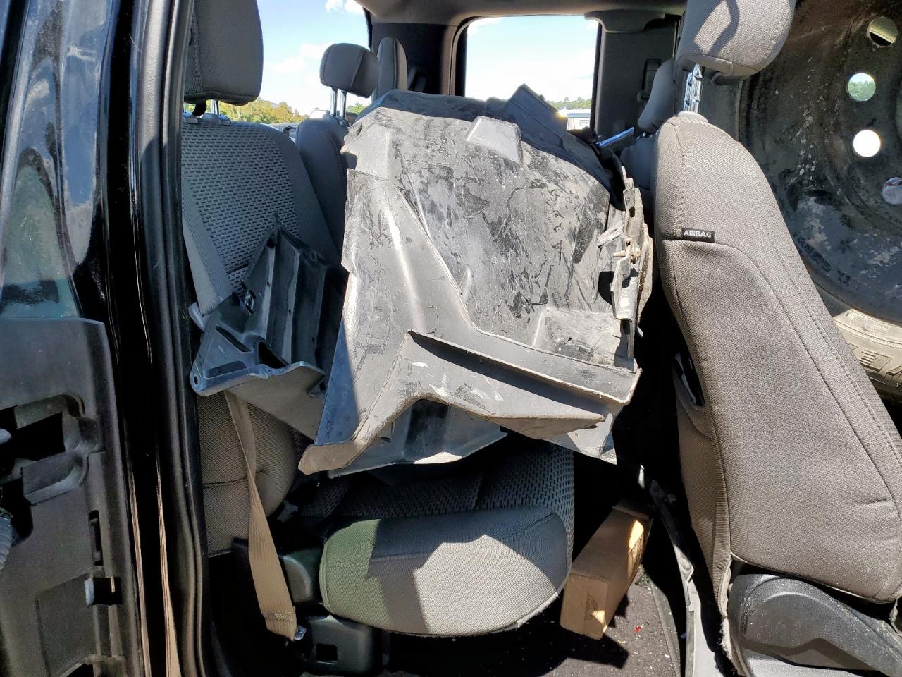 2016 Ford F150 Super Cab VIN: 1FTFX1EFXGFA92735 Lot: 81779655