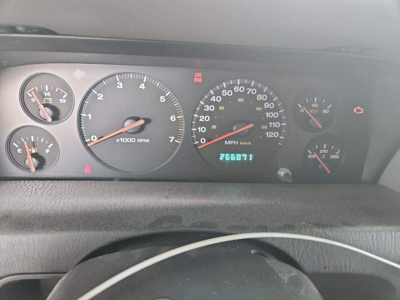 2000 Jeep Grand Cherokee Laredo VIN: 1J4GW48S1YC389472 Lot: 81714815