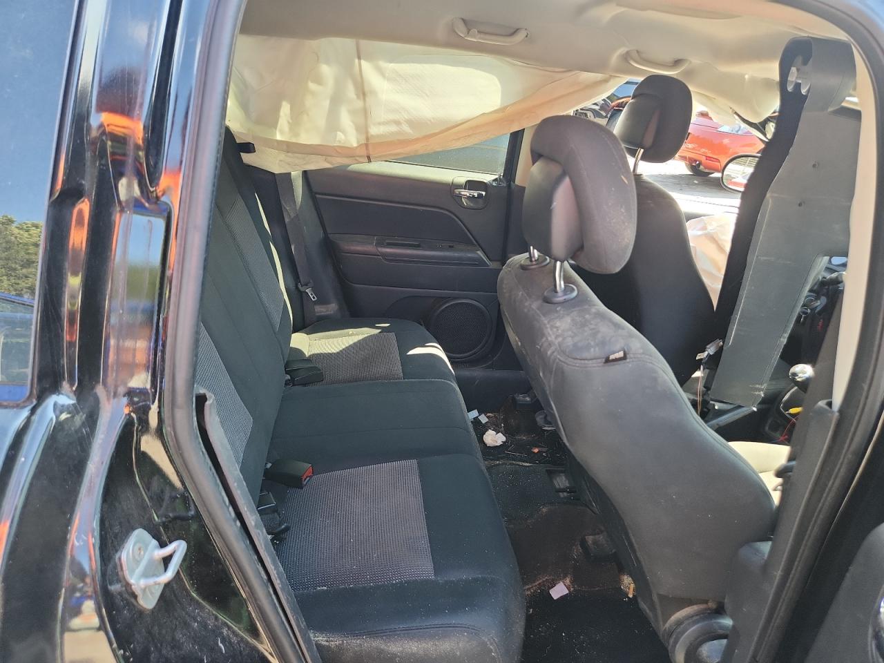 2014 Jeep Compass Sport VIN: 1C4NJCBA9ED573621 Lot: 71227895