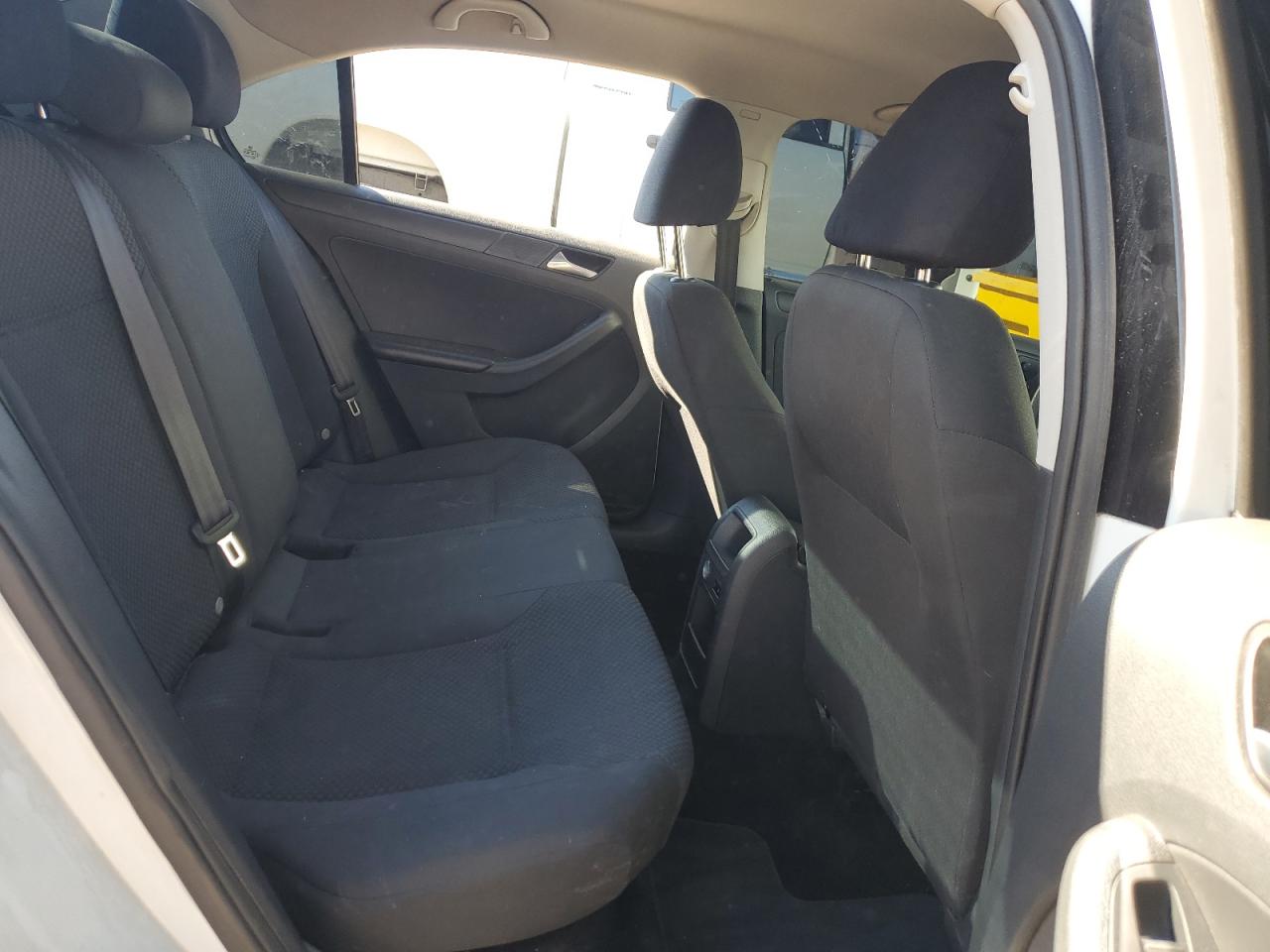 2014 Volkswagen Jetta Base VIN: 3VW1K7AJXEM442543 Lot: 84704455