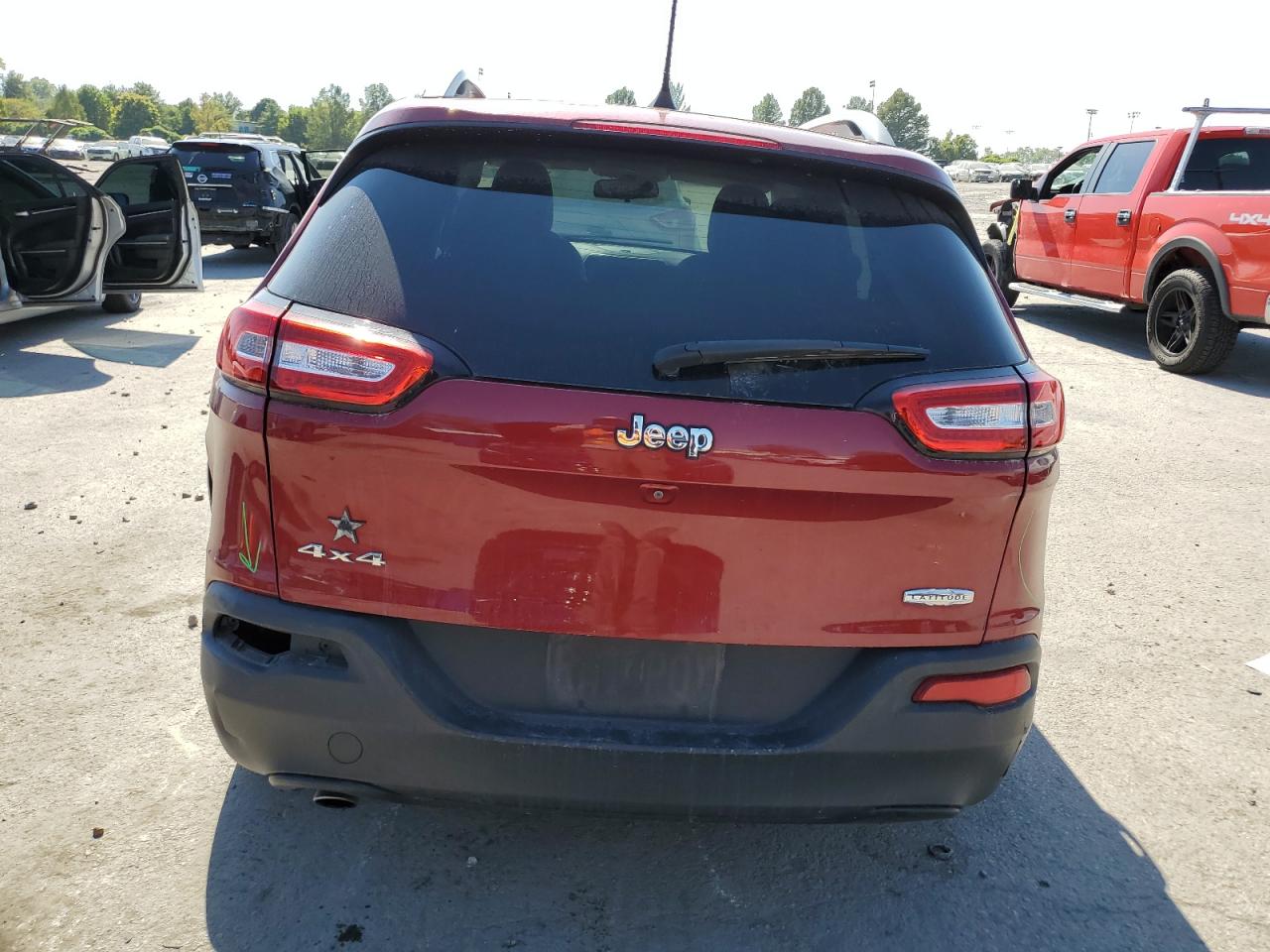 2017 Jeep Cherokee Latitude VIN: 1C4PJMCB7HW563524 Lot: 80796565