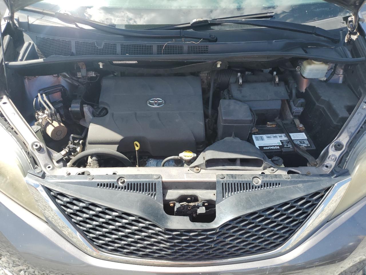 2014 Toyota Sienna Sport VIN: 5TDXK3DC4ES512413 Lot: 81541805