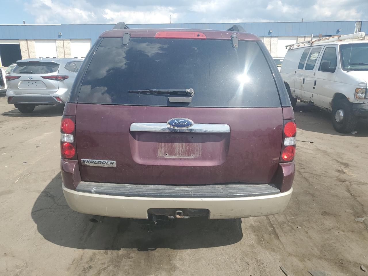 2008 Ford Explorer Eddie Bauer VIN: 1FMEU64E18UA32085 Lot: 80369875