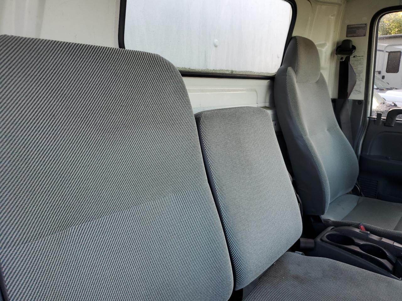 2005 Isuzu Npr VIN: 4KLB4B1U25J800150 Lot: 81444095