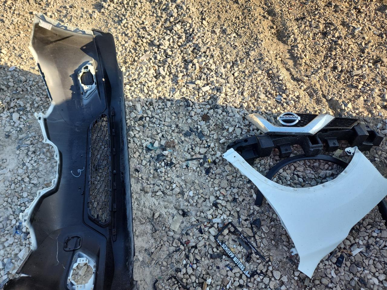 2015 Nissan Rogue S VIN: 5N1AT2MV0FC835371 Lot: 83878105