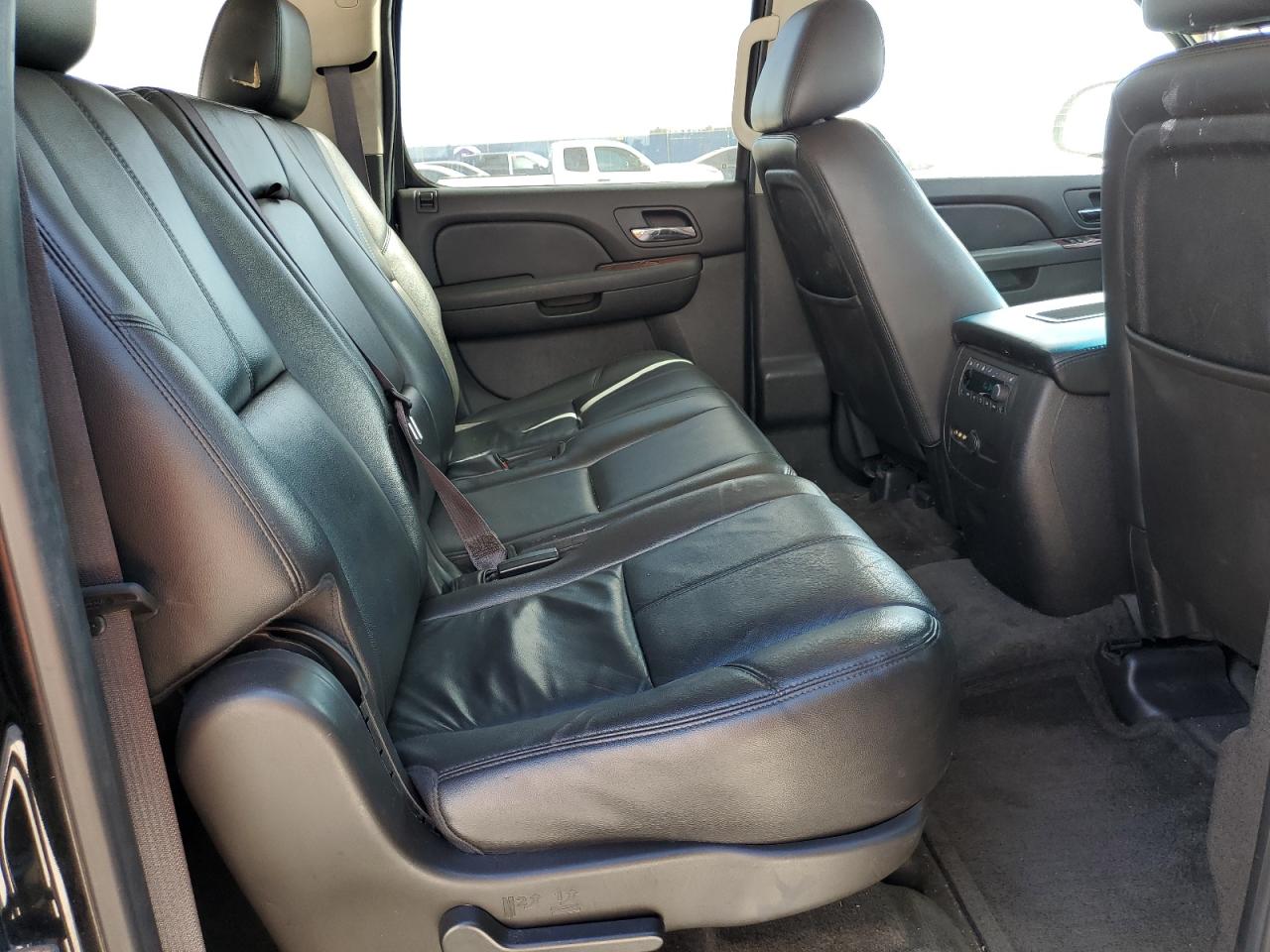 2012 Chevrolet Suburban K1500 Lt VIN: 1GNSKJE74CR111446 Lot: 81799725