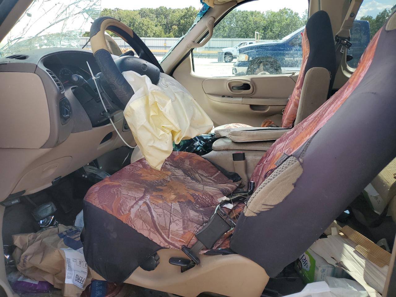 1999 Ford F150 VIN: 1FTRX17W7XNB14951 Lot: 84006255