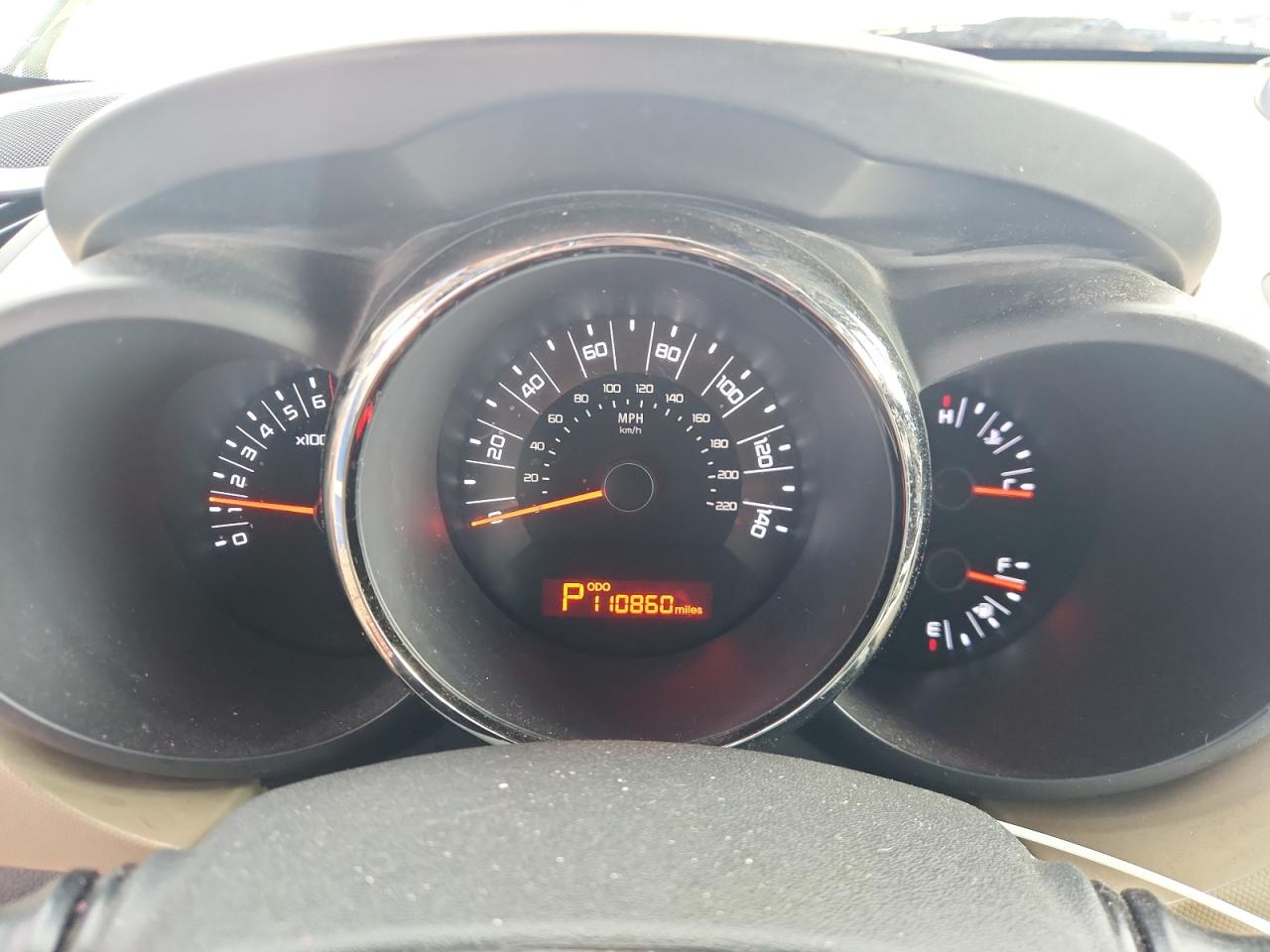 2011 Kia Soul + VIN: KNDJT2A24B7233073 Lot: 81406675