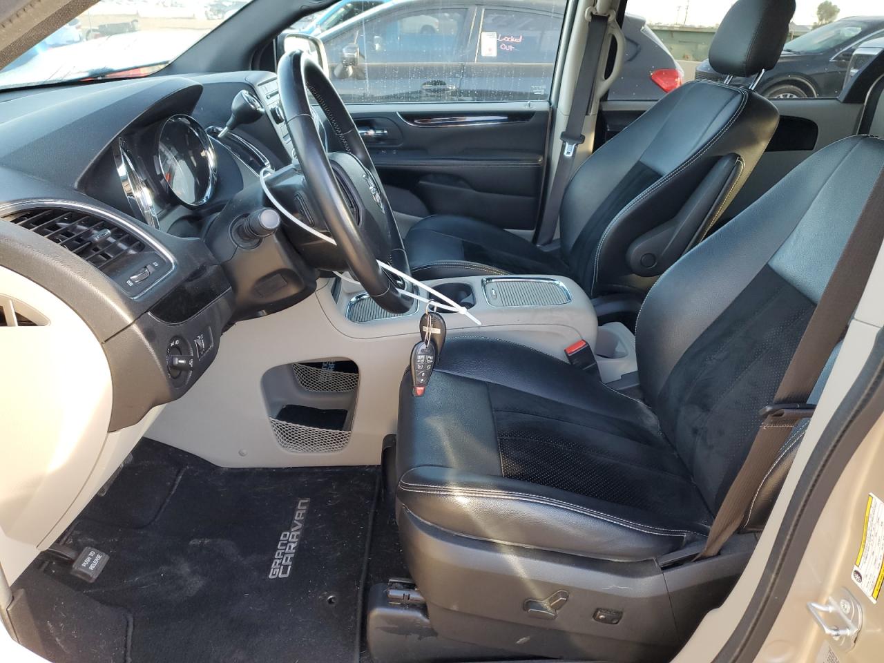 2015 Dodge Grand Caravan Sxt VIN: 2C4RDGCG8FR724563 Lot: 84570355