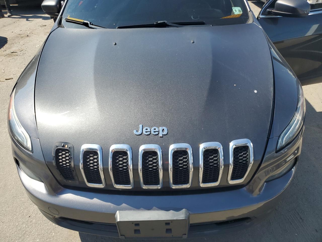 2016 Jeep Cherokee Latitude VIN: 1C4PJMCS9GW120452 Lot: 81402975