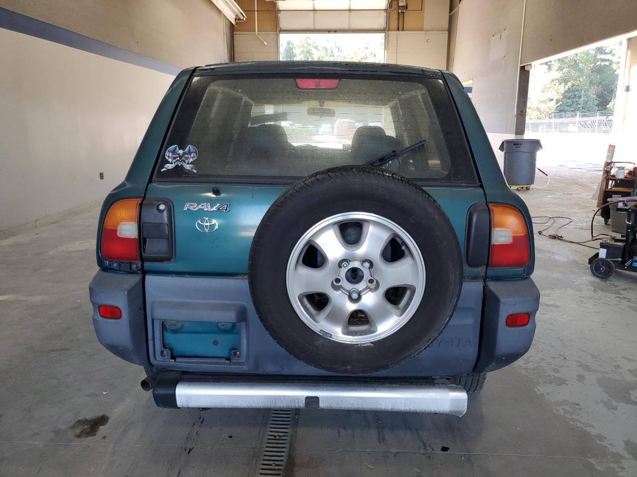 1996 Toyota Rav4 VIN: JT3GP10V9T0008098 Lot: 71702075