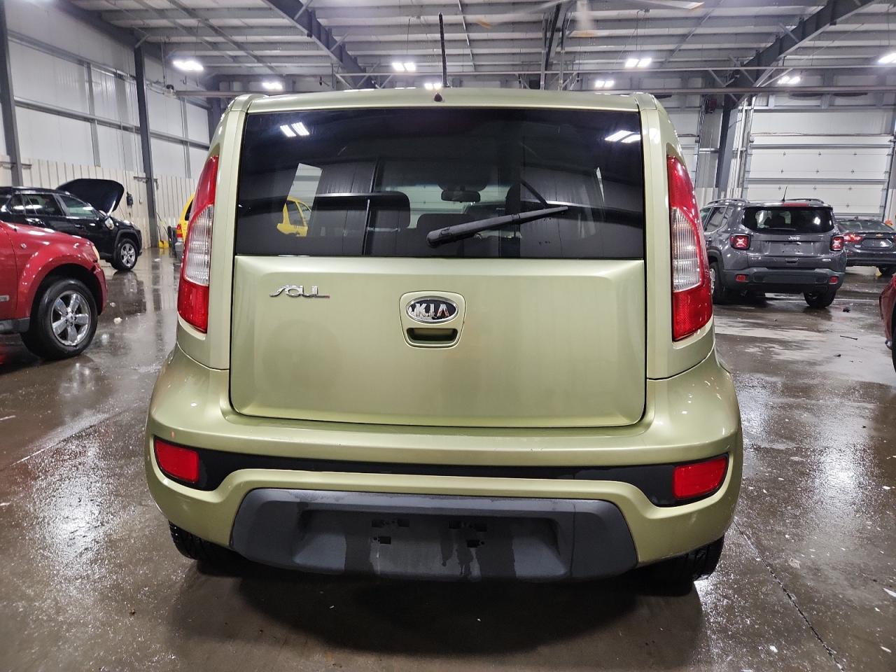2012 Kia Soul + VIN: KNDJT2A6XC7400136 Lot: 81517555