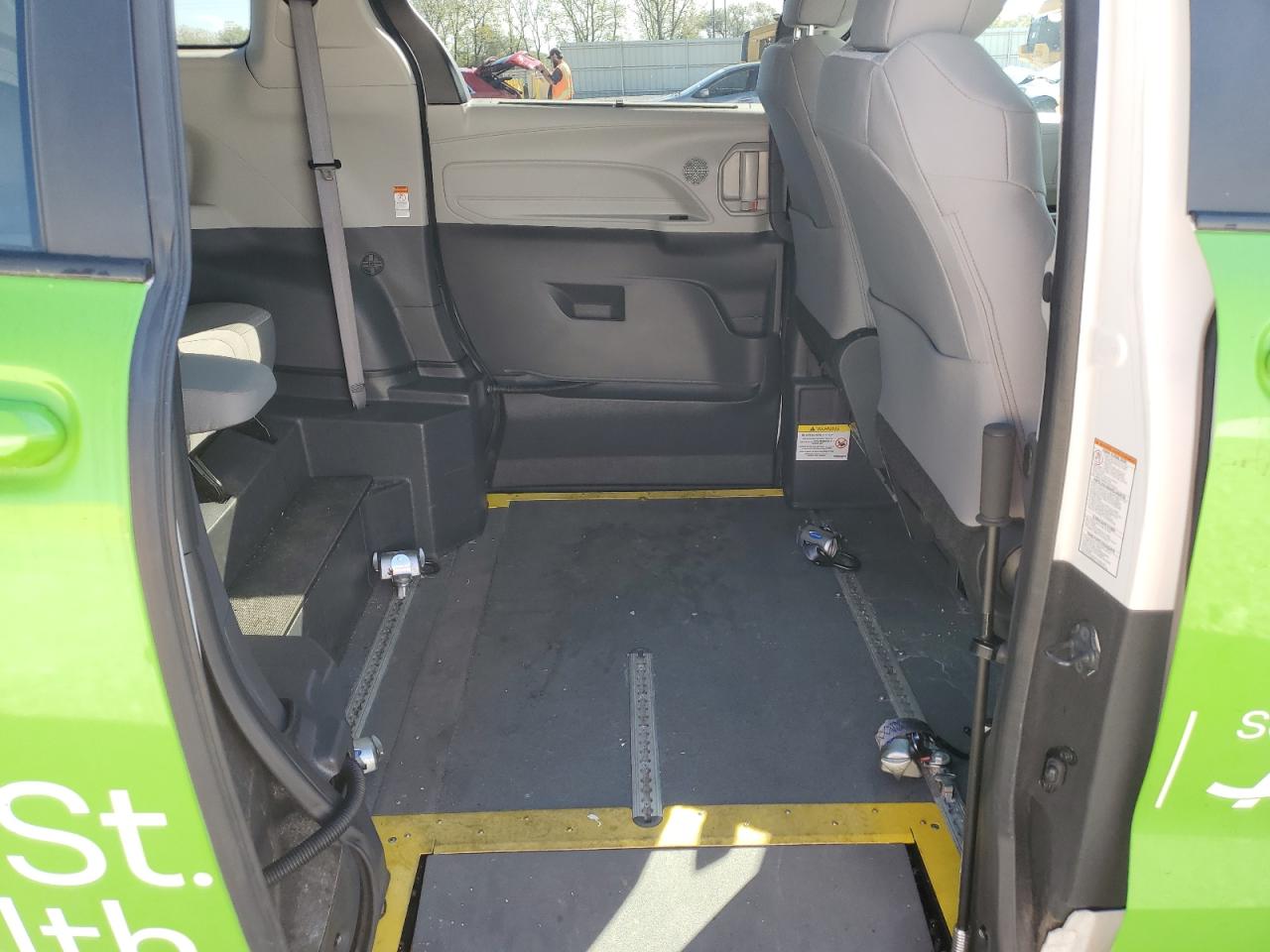 2024 Toyota Sienna Le VIN: 5TDKRKEC7RS212238 Lot: 84184515