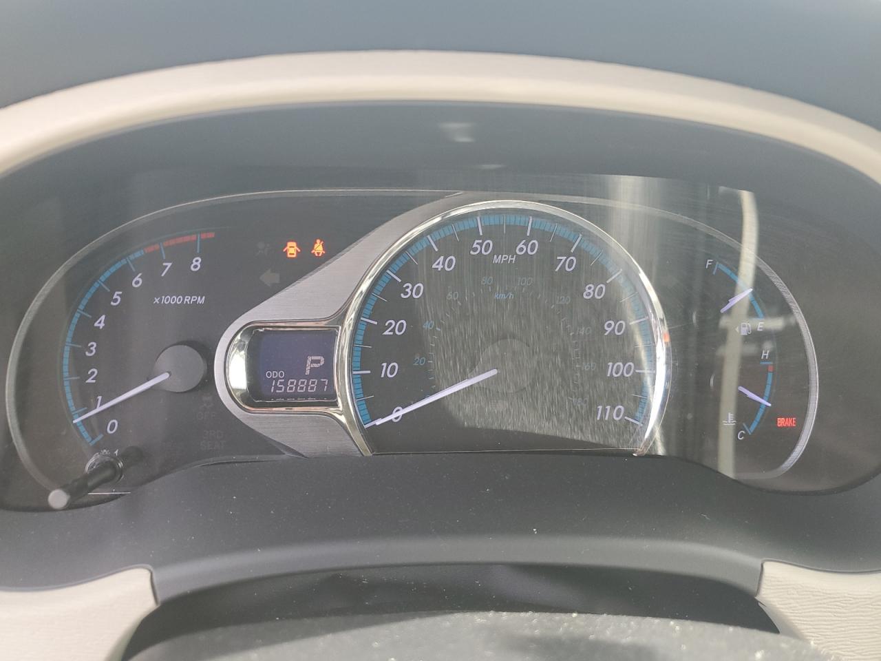 2011 Toyota Sienna Xle VIN: 5TDYK3DC8BS106117 Lot: 83887265