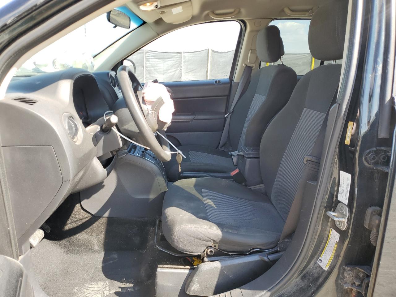 2013 Jeep Compass Sport VIN: 1C4NJCBB3DD208052 Lot: 84207765