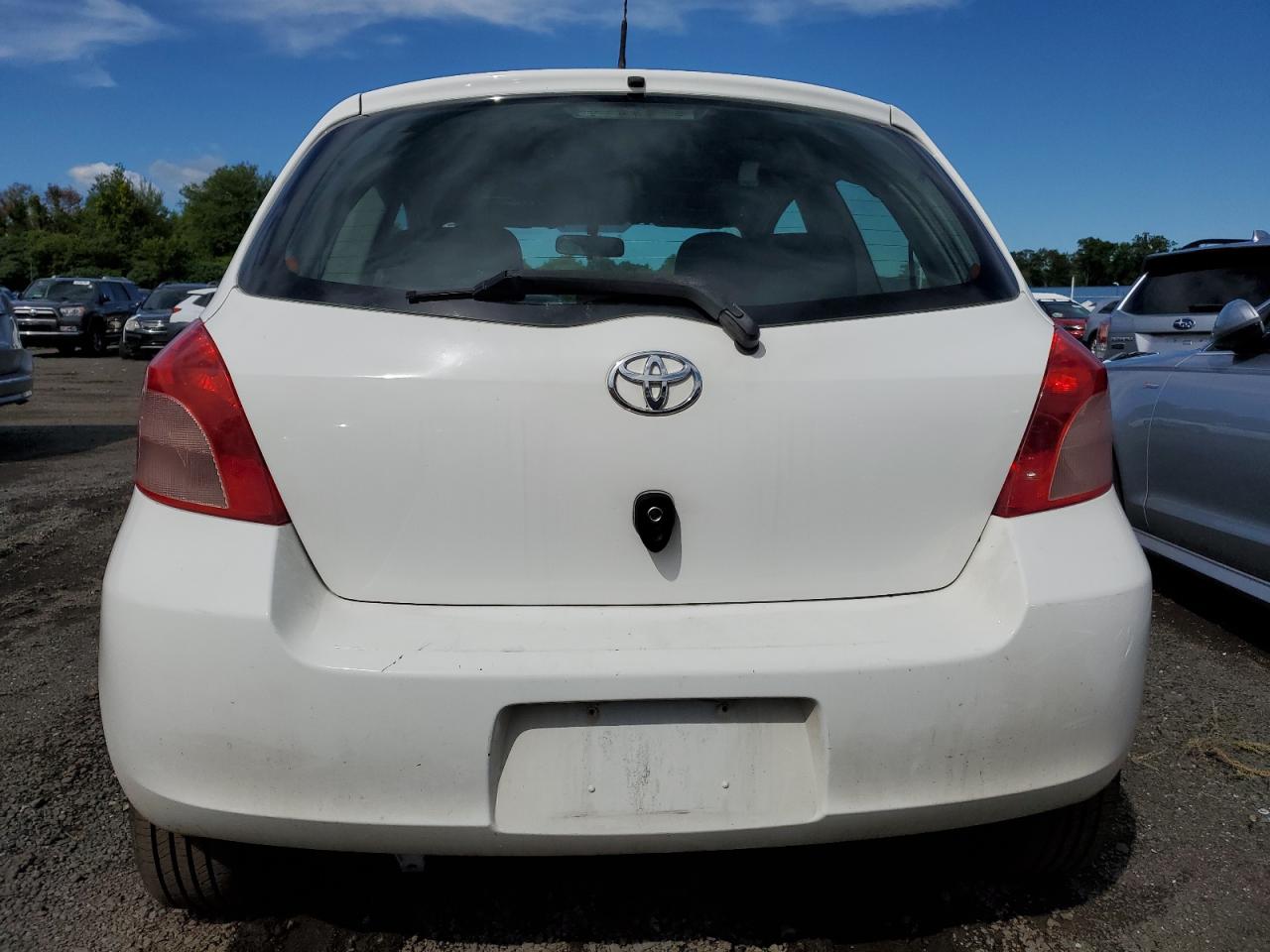 2007 Toyota Yaris VIN: JTDJT923275108303 Lot: 70870655