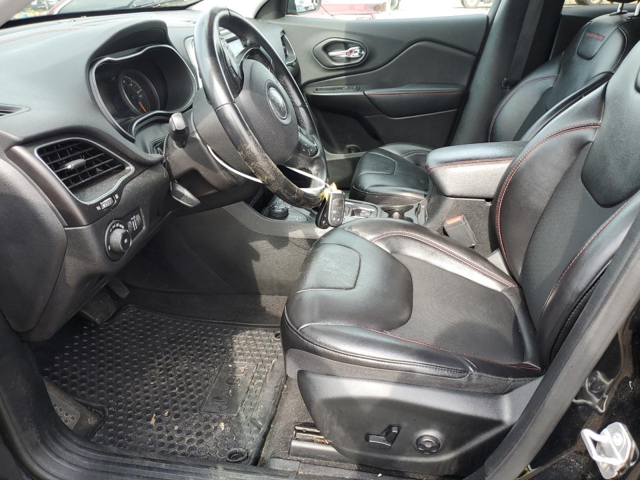 2019 Jeep Cherokee Trailhawk VIN: 1C4PJMBX9KD369559 Lot: 83870955