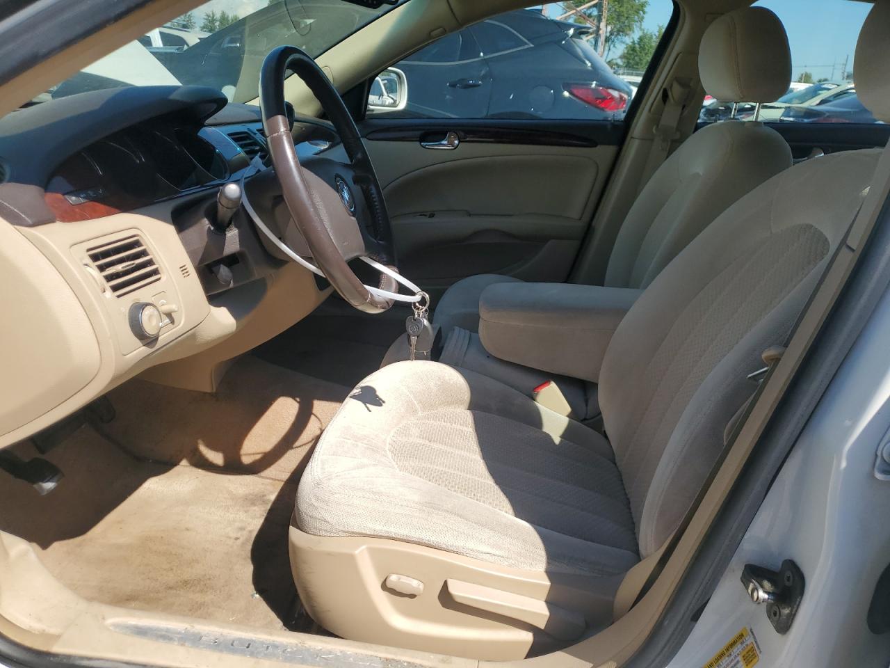 2008 Buick Lucerne Cx VIN: 1G4HP57238U204715 Lot: 70547165