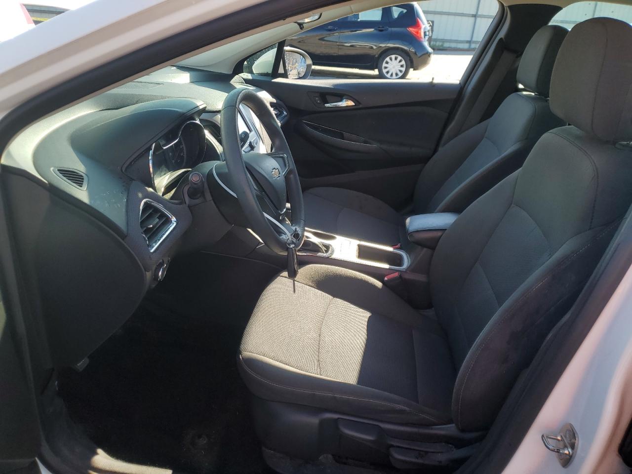 2018 Chevrolet Cruze Ls VIN: 1G1BC5SM5J7162477 Lot: 84434695