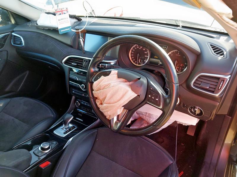 2017 INFINITI Q30 PREMIUM TECH INTOUCH 