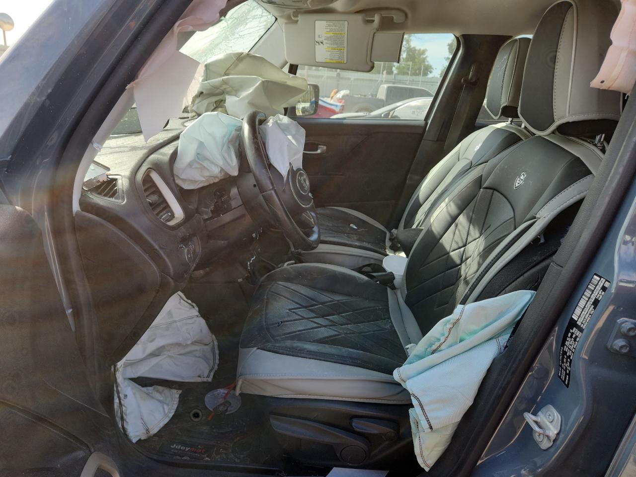 2017 Jeep Renegade Latitude VIN: ZACCJBBB4HPE86242 Lot: 84592535