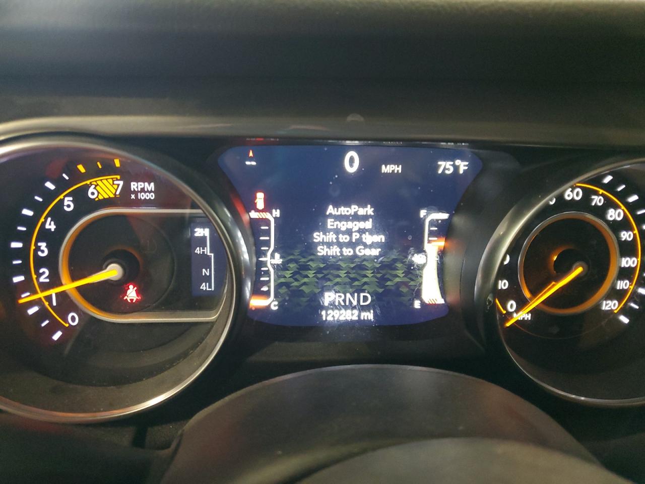 2019 Jeep Wrangler Unlimited Sahara VIN: 1C4HJXEN0KW625558 Lot: 81084865