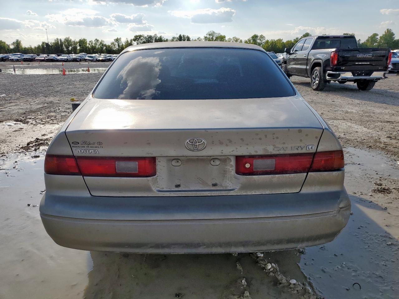 1999 Toyota Camry Le VIN: JT2BG22K9X0334416 Lot: 84436815