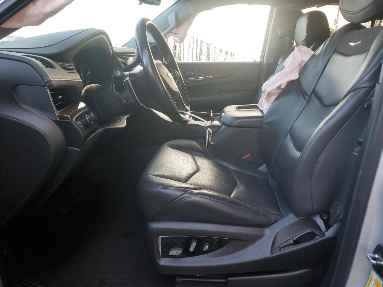 2019 Cadillac Escalade Esv Luxury VIN: 1GYS4HKJ8KR308303 Lot: 81151005