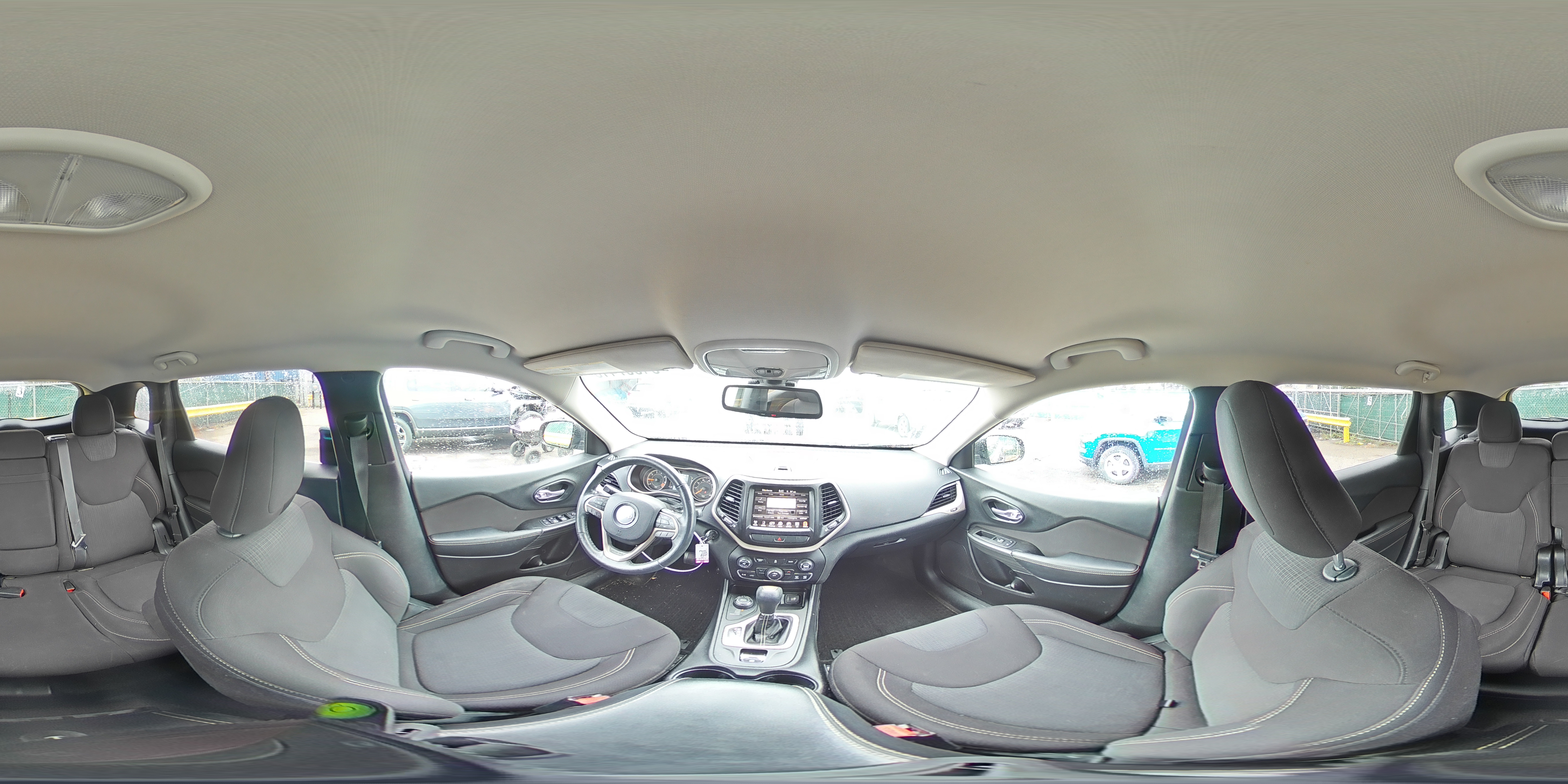 2015 Jeep Cherokee Latitude VIN: 1C4PJMCB4FW571769 Lot: 84007415