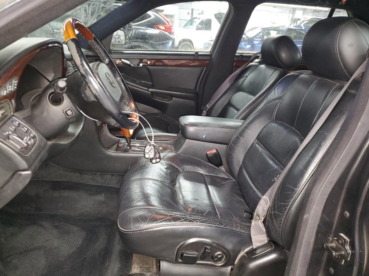 2002 Cadillac Deville Dts VIN: 1G6KF57992U162300 Lot: 80359485