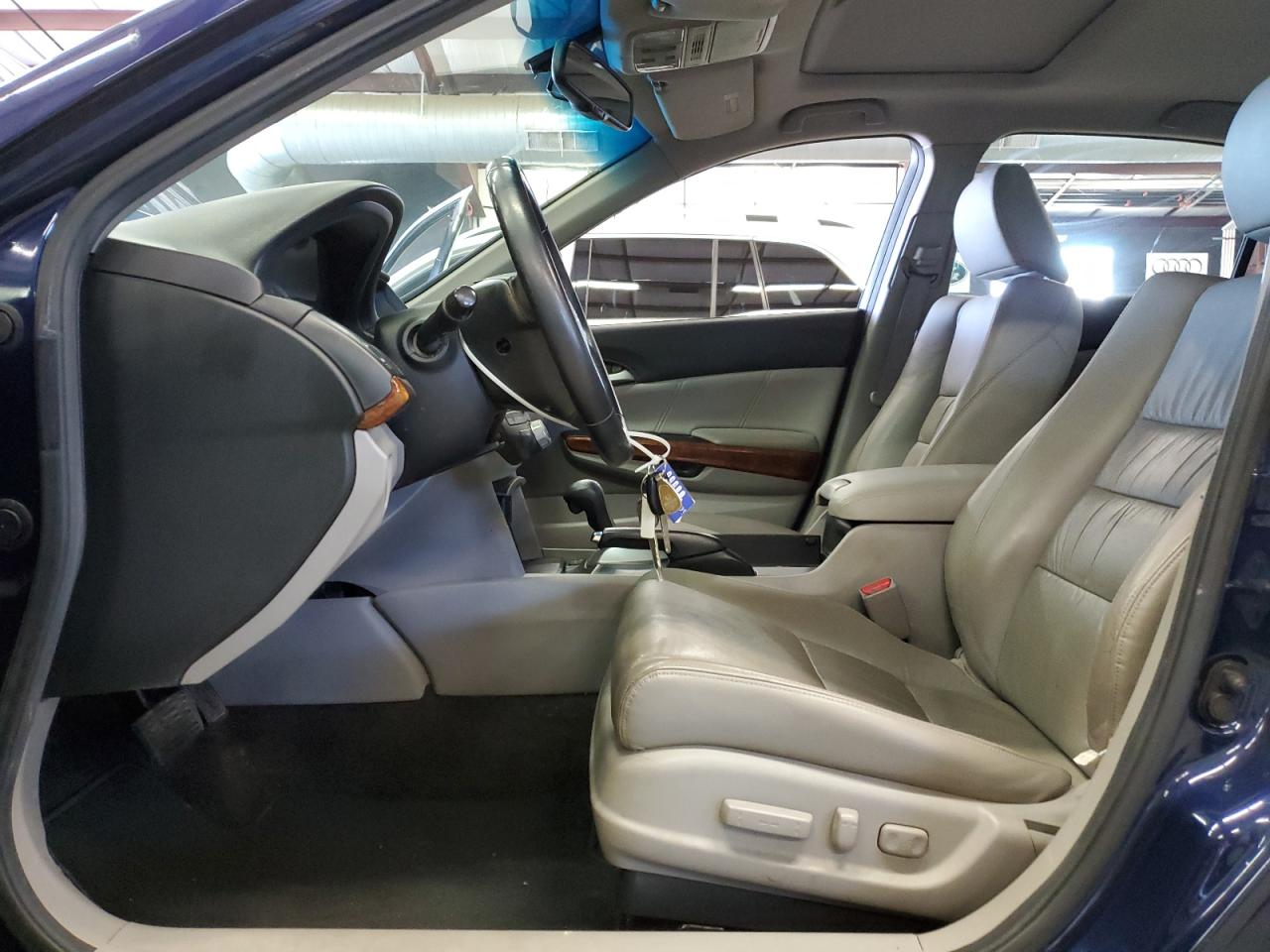 2011 Honda Accord Exl VIN: 1HGCP2F89BA026905 Lot: 81444325