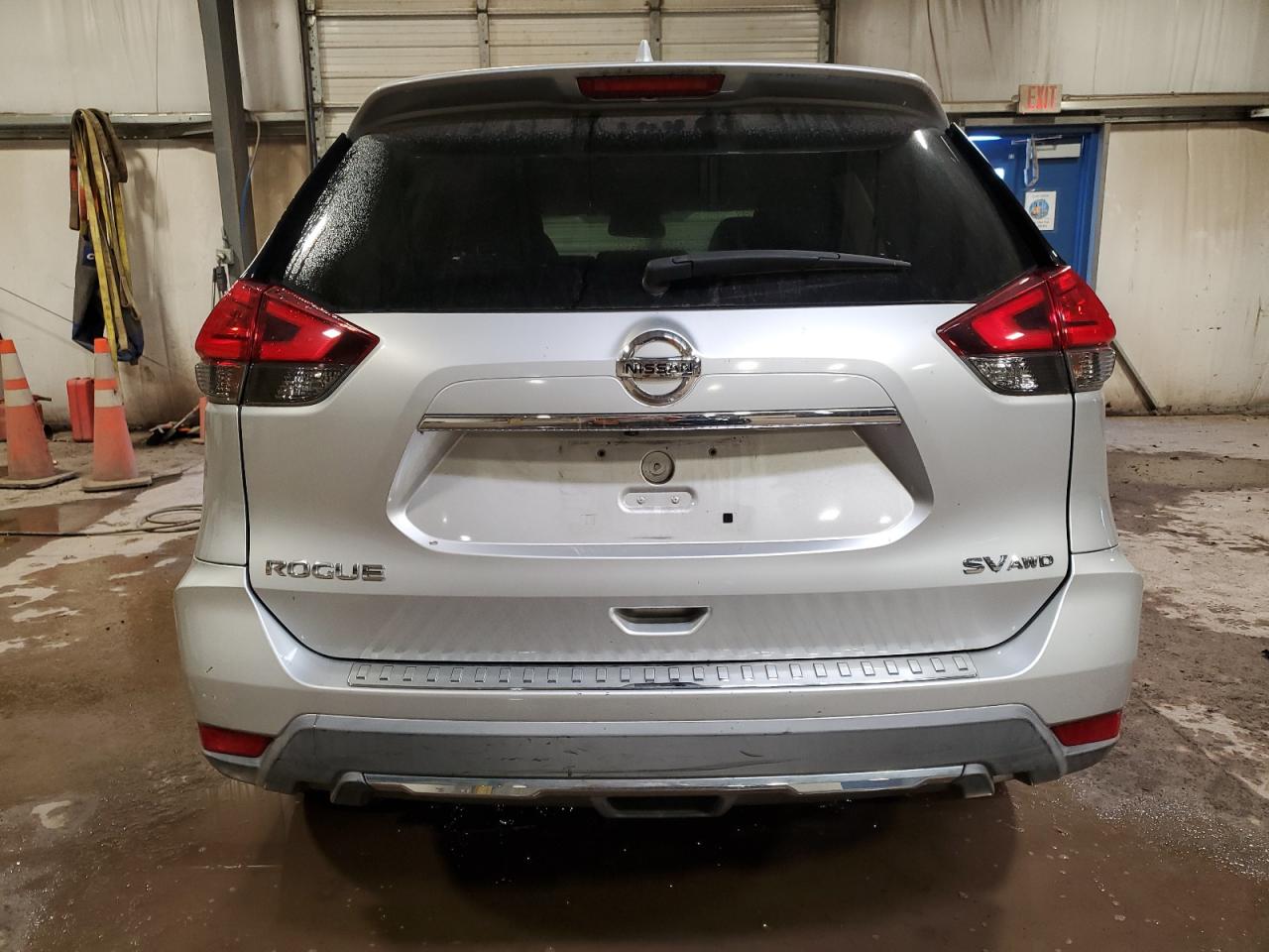 2017 Nissan Rogue S VIN: KNMAT2MV1HP571397 Lot: 70447845