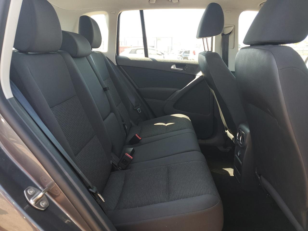 2015 Volkswagen Tiguan S VIN: WVGAV7AX7FW605905 Lot: 71708525