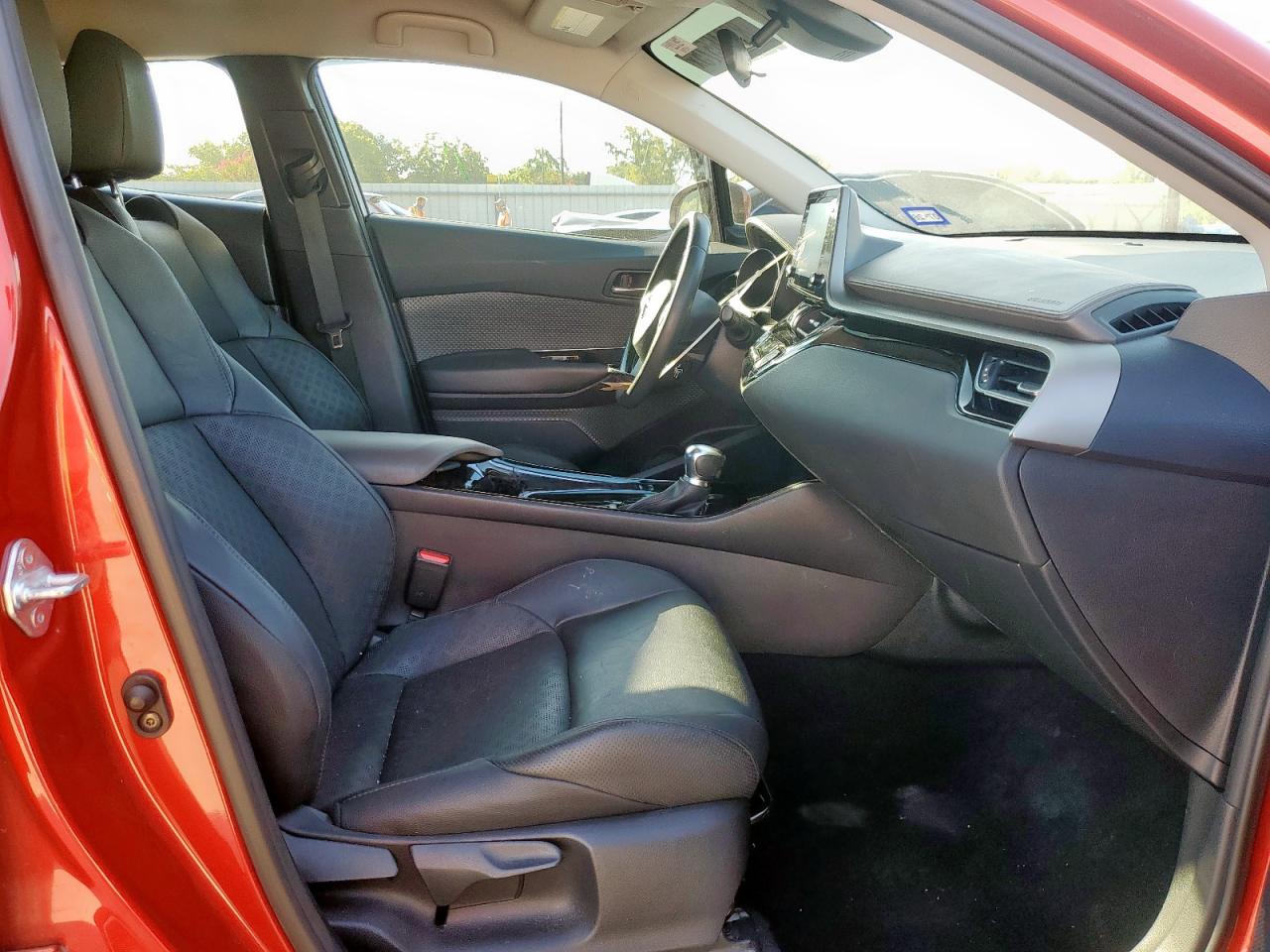 2022 Toyota C-Hr Xle VIN: NMTKHMBX2NR140430 Lot: 83846575