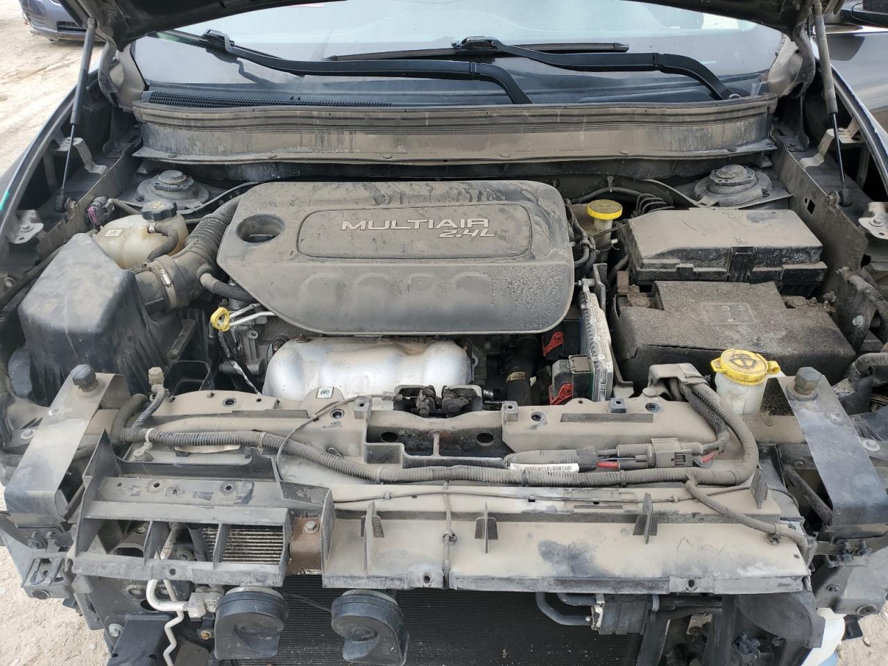 2015 Jeep Cherokee Latitude VIN: 1C4PJLCB8FW627903 Lot: 71819375