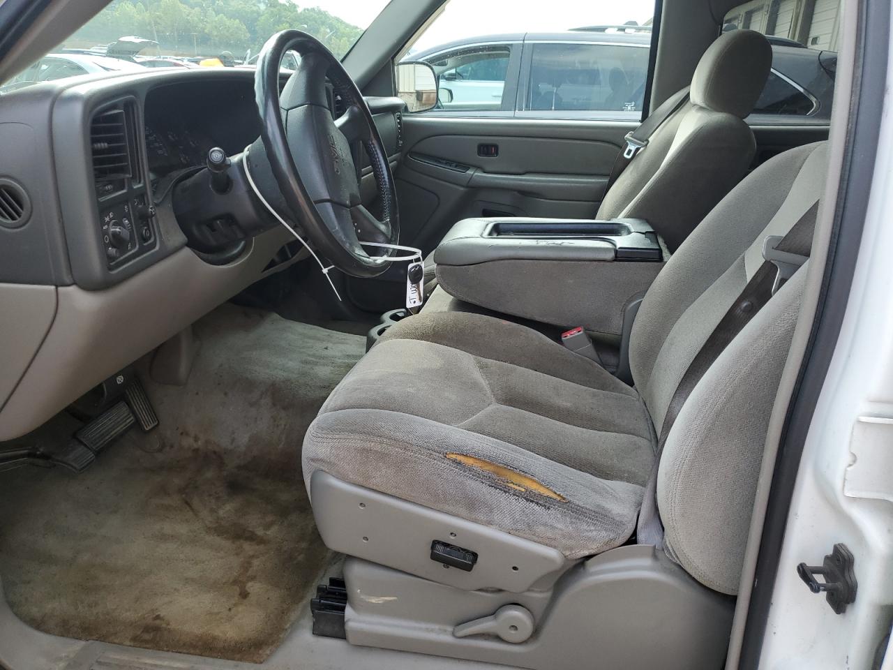 2004 GMC Yukon VIN: 1GKEC13V44R117807 Lot: 81279225