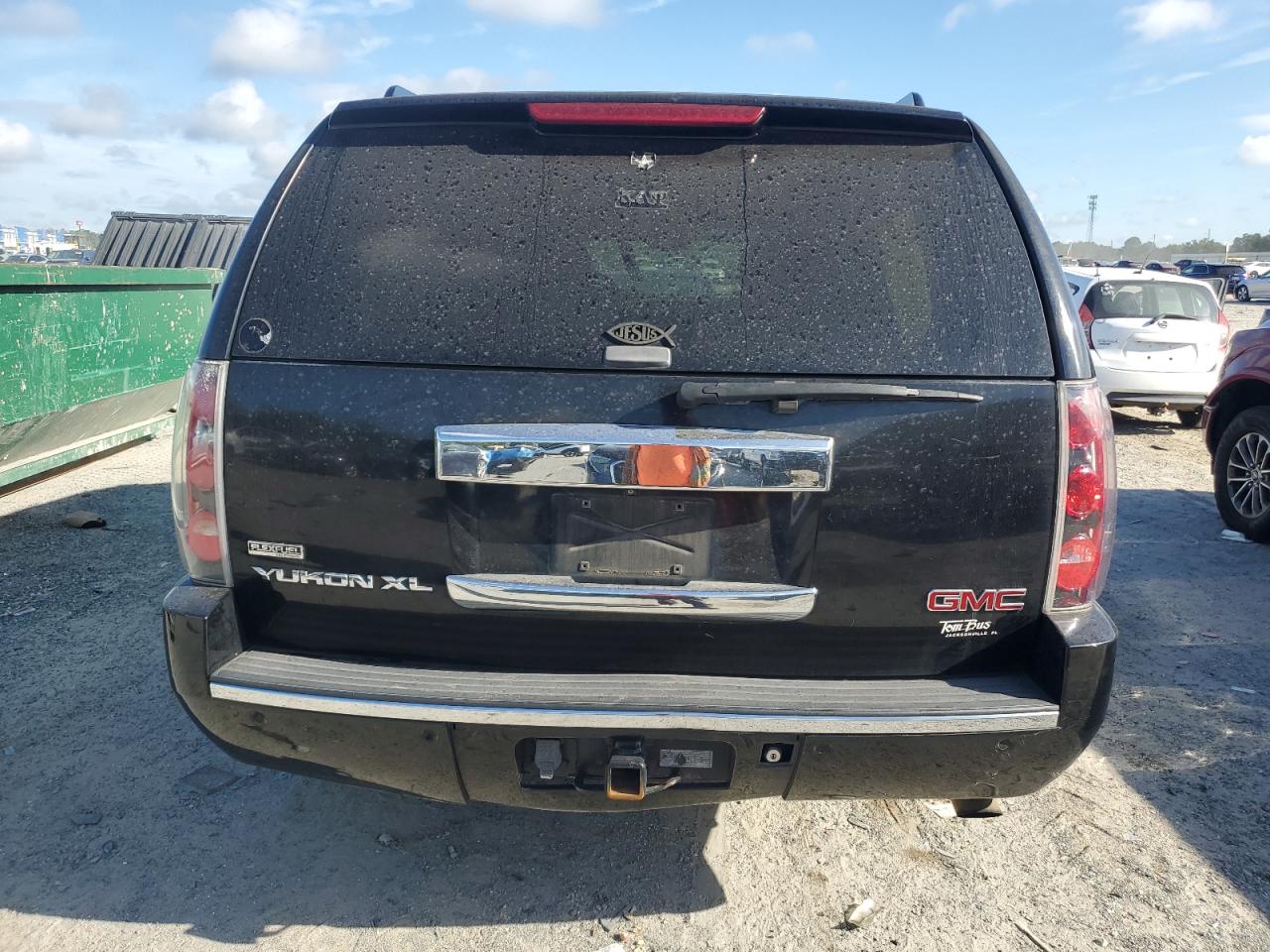 2009 GMC Yukon Xl Denali VIN: 1GKFC06269J105065 Lot: 83874765