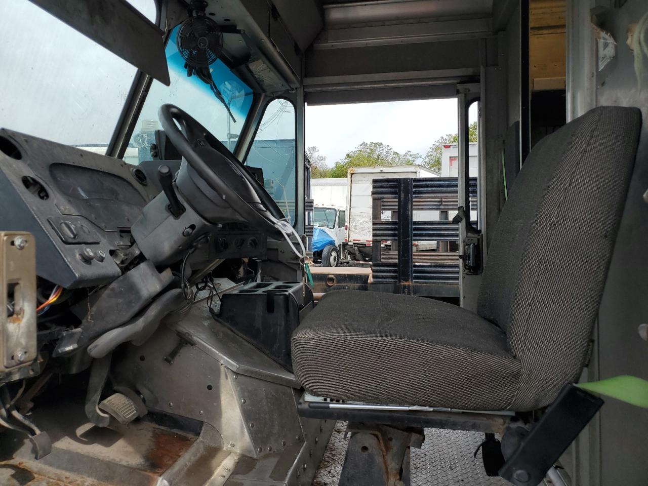 2016 Ford F59 VIN: 1F66F5KY5G0A12165 Lot: 82100605